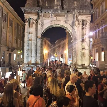 Apartman Arenacentar Póla