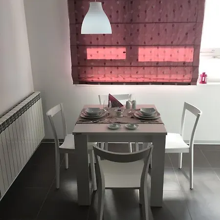 아파트 Arenacentar *