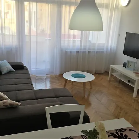 Apartament Arenacentar *