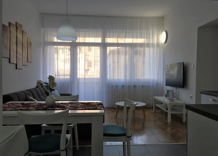 Arenacentar Διαμέρισμα Πούλα